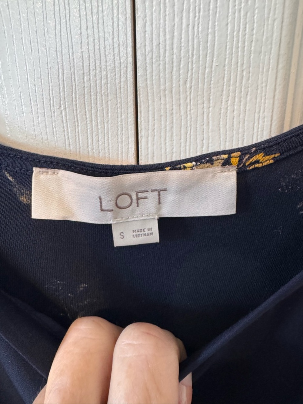 2 Loft Short Sleeve Sheer Tops Sz Small Oversized Navy Yellow Flowers &All Black - Picture 4 of 15